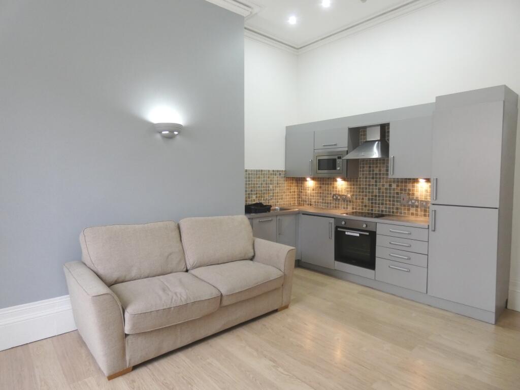 1 bed 1st Floor Flat for rent in Lower Penwortham. From Easthams & Co - Fulwood 1 bed 1st Floor Flat for rent in Lower Penwortham. From Easthams & Co - Fulwood