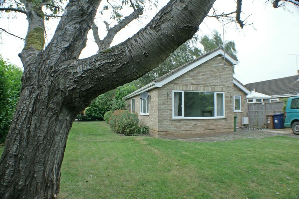2 bed Detached bungalow for rent in Wisbech. From Town & Country Letting Agents - Downham Market