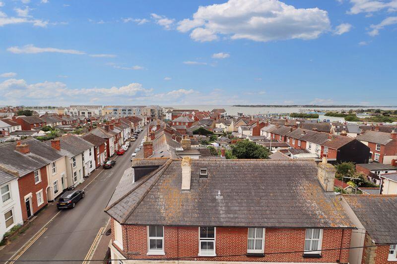 5 bed 1st Floor Flat for rent in Brightlingsea. From Town & Country Residential - Brightlingsea 5 bed 1st Floor Flat for rent in Brightlingsea. From Town & Country Residential - Brightlingsea