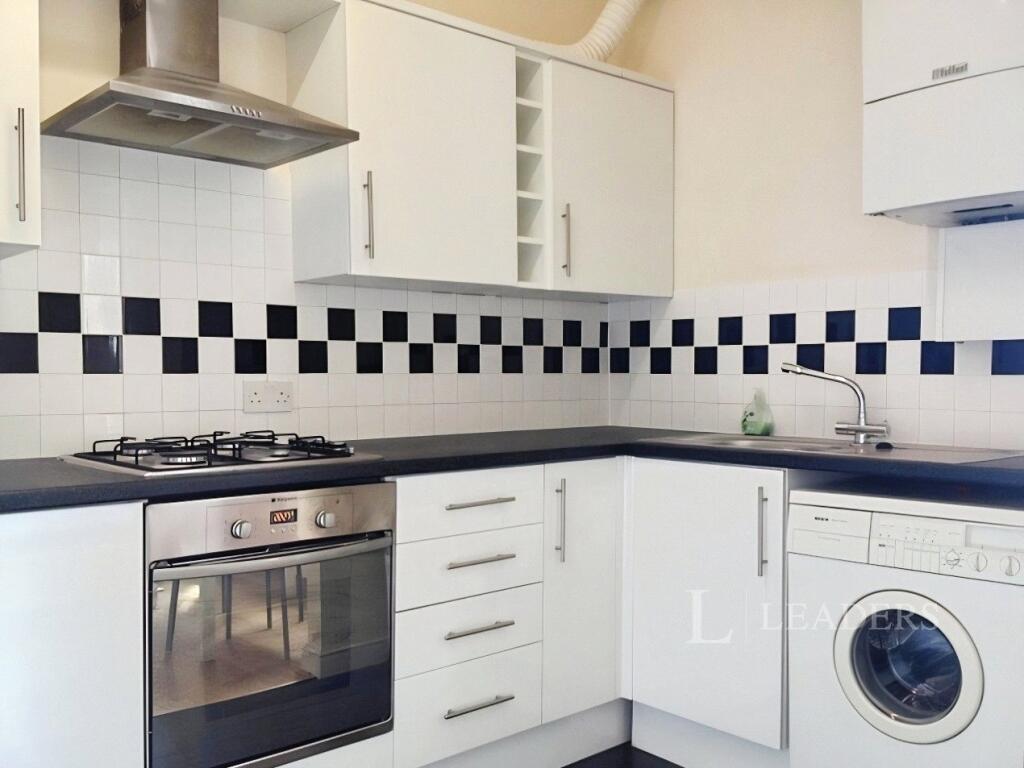 3 bed 1st Floor Flat for rent in Manchester. From Leaders Lettings - Fallowfield 3 bed 1st Floor Flat for rent in Manchester. From Leaders Lettings - Fallowfield
