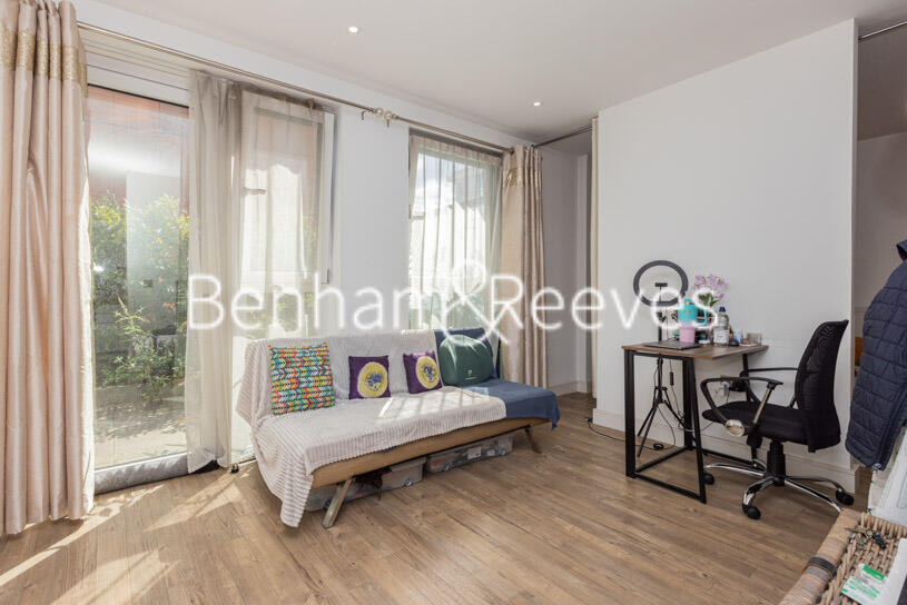 4 bed Studio for rent in Clapham. From Benham & Reeves- Nine Elms - Nine Elms 4 bed Studio for rent in Clapham. From Benham & Reeves- Nine Elms - Nine Elms