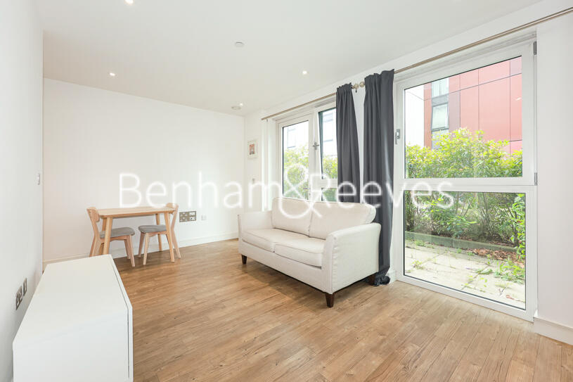 4 bed Studio for rent in Clapham. From Benham & Reeves- Nine Elms - Nine Elms 4 bed Studio for rent in Clapham. From Benham & Reeves- Nine Elms - Nine Elms