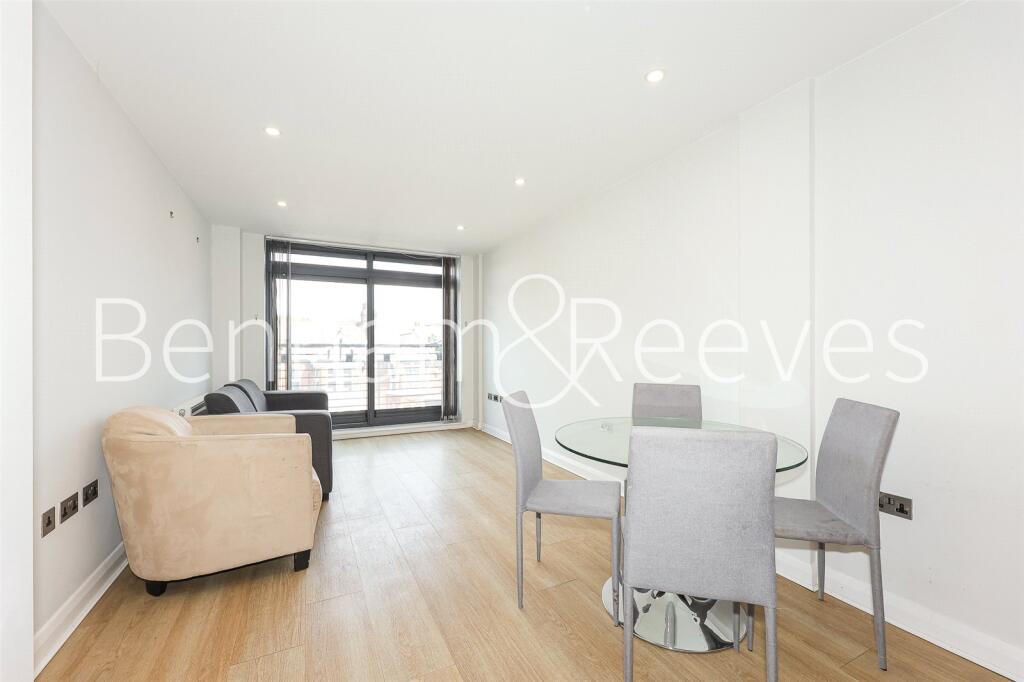 2 bed Apartment for rent in Acton. From Benham and Reeves Residential Lettings