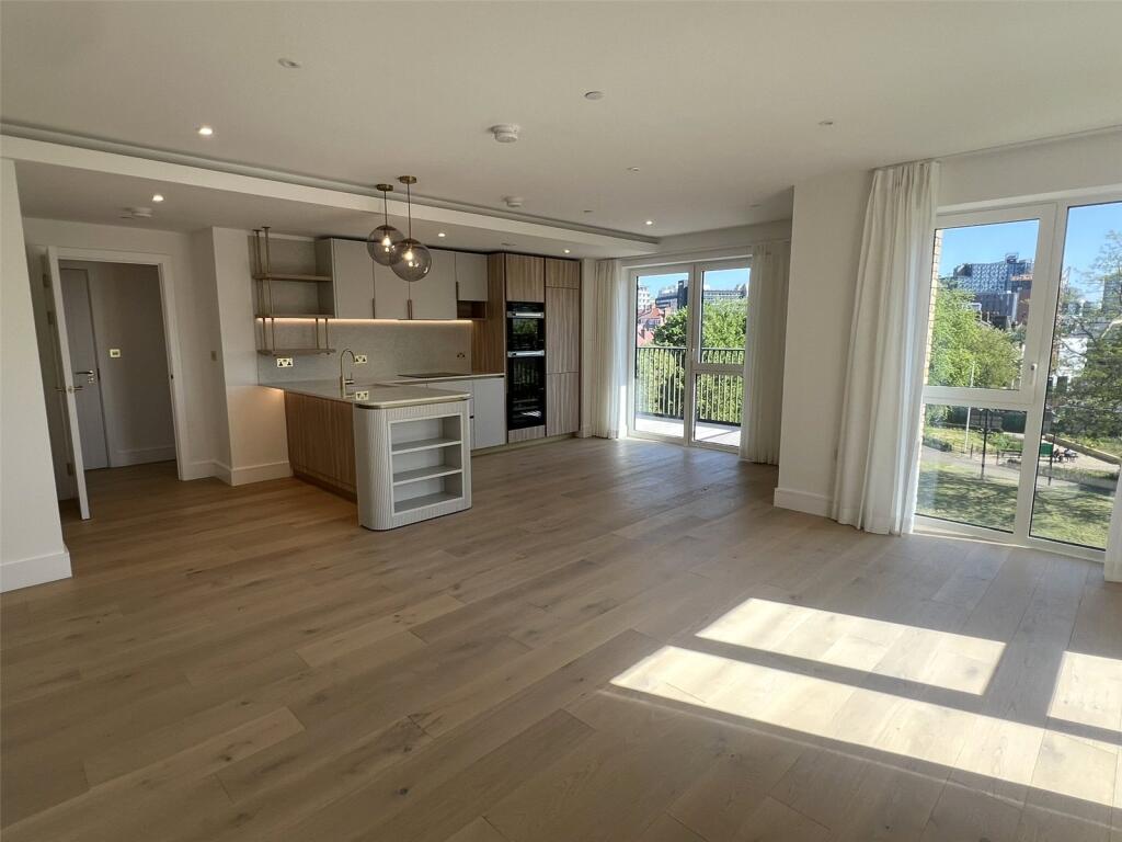3 bed Apartment for rent in London. From Benham & Reeves - Hammersmith - Hammersmith