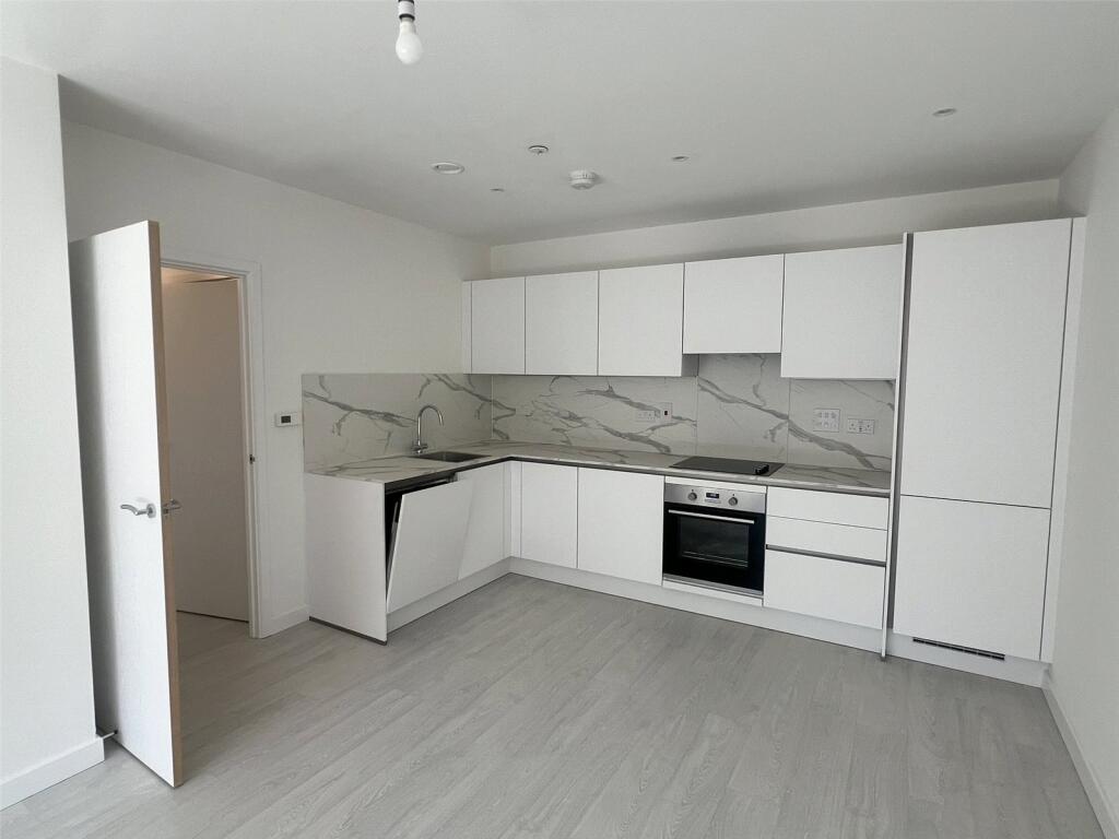 2 bed Apartment for rent in . From Benham & Reeves - Hammersmith - Hammersmith