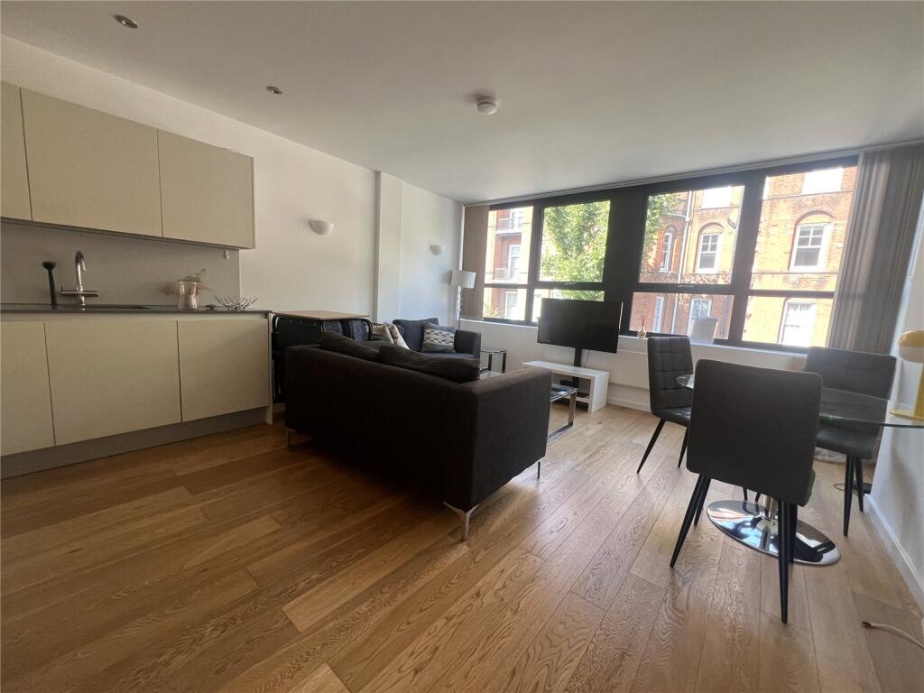1 bed Apartment for rent in Kensington. From Benham & Reeves - Hammersmith - Hammersmith