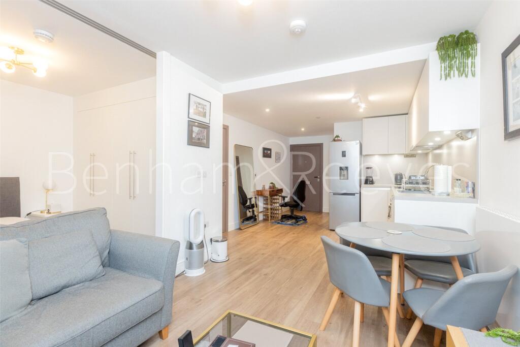4 bed Apartment for rent in Hammersmith. From Benham & Reeves - Hammersmith - Hammersmith 4 bed Apartment for rent in Hammersmith. From Benham & Reeves - Hammersmith - Hammersmith