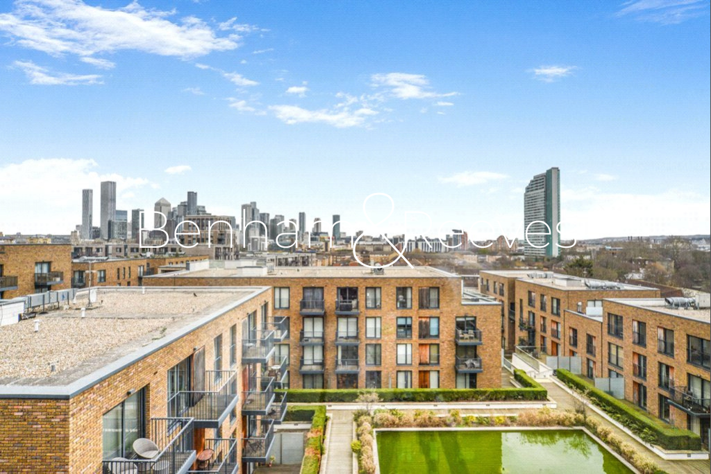 3 bed Duplex for rent in Poplar. From Benham & Reeves - Surrey Quays - Surrey Quays