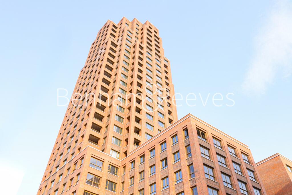 2 bed Apartment for rent in Camberwell. From Benham & Reeves - Surrey Quays - Surrey Quays