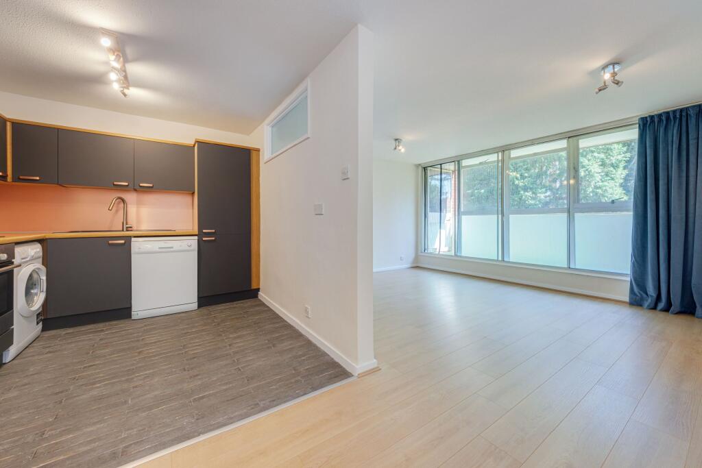 2 bed 1st Floor Flat for rent in Finchley. From Barnard Cook - North London 2 bed 1st Floor Flat for rent in Finchley. From Barnard Cook - North London