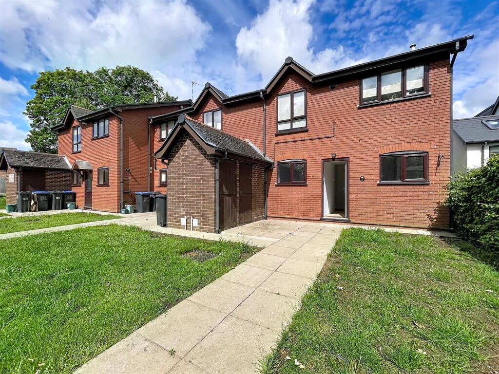 2 bed Apartment for rent in Kenilworth. From Boothroyd & Company - Kenilworth