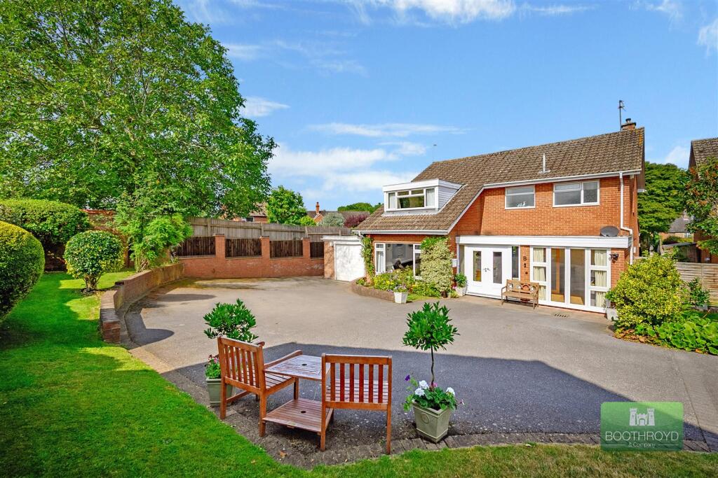 4 bed Detached for rent in Bubbenhall. From Boothroyd & Company - Kenilworth