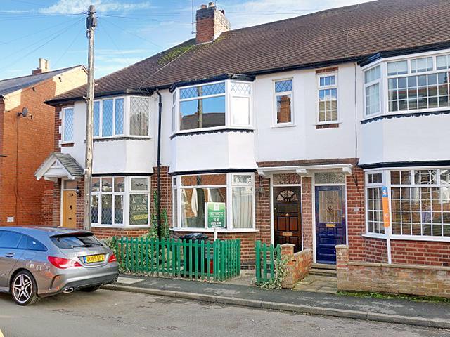 2 bed Mid Terraced House for rent in Kenilworth. From Boothroyd & Company - Kenilworth