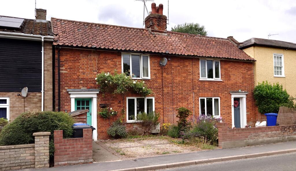 2 bed Mid Terraced House for rent in Bury St Edmunds. From Hazells - Bury St Edmunds