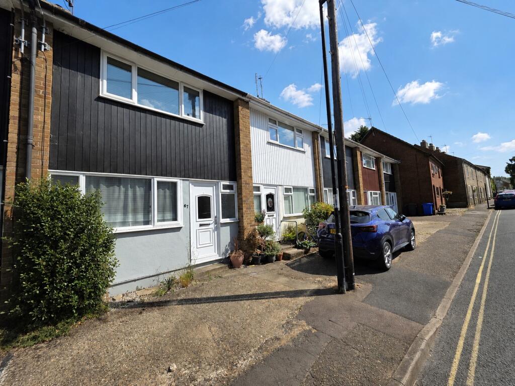 2 bed Mid Terraced House for rent in Bury St Edmunds. From Hazells - Bury St Edmunds 2 bed Mid Terraced House for rent in Bury St Edmunds. From Hazells - Bury St Edmunds