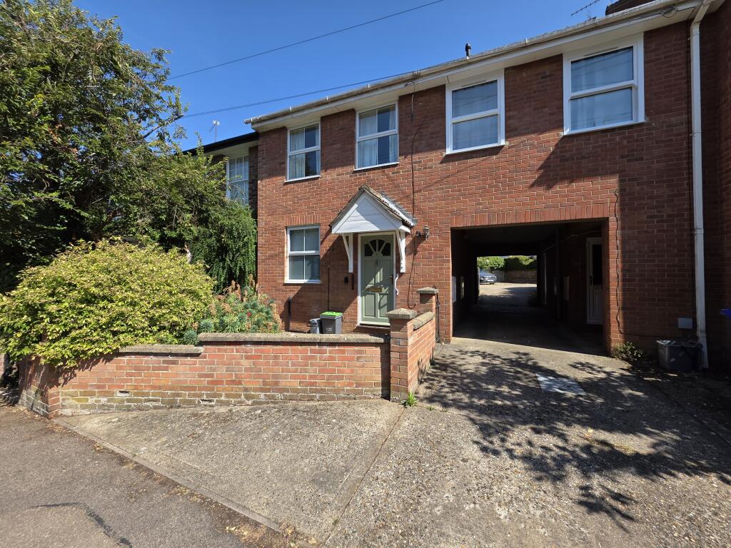 3 bed Link detached for rent in Bury St Edmunds. From Hazells - Bury St Edmunds