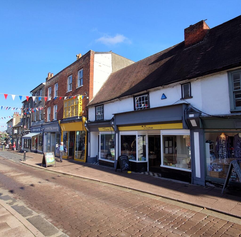 2 bed 1st Floor Flat for rent in Bury St Edmunds. From Hazells - Bury St Edmunds 2 bed 1st Floor Flat for rent in Bury St Edmunds. From Hazells - Bury St Edmunds