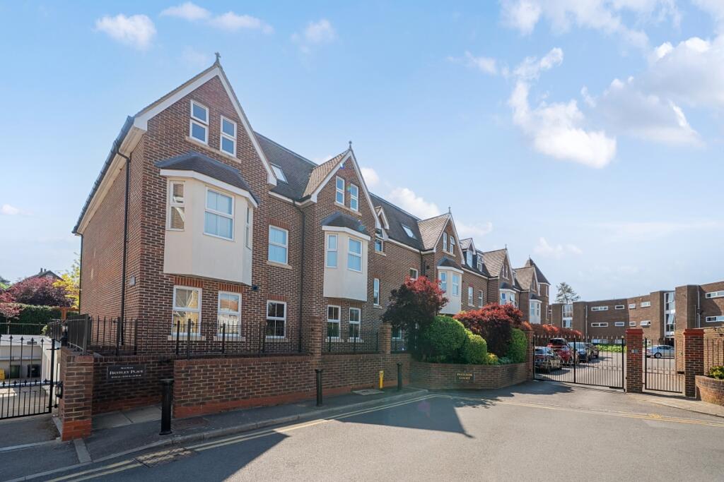 2 bed 1st Floor Flat for rent in Weybridge. From Hamptons - Weybridge