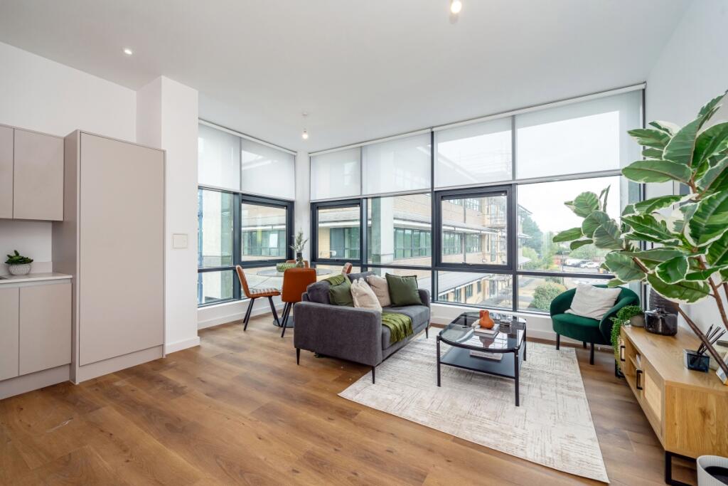 1 bed Apartment for rent in Staines-upon-Thames. From Hamptons - Weybridge