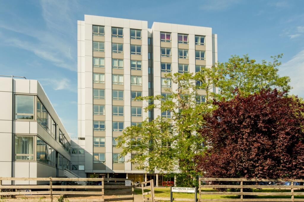 2 bed Apartment for rent in Walton-on-Thames. From Hamptons - Weybridge 2 bed Apartment for rent in Walton-on-Thames. From Hamptons - Weybridge