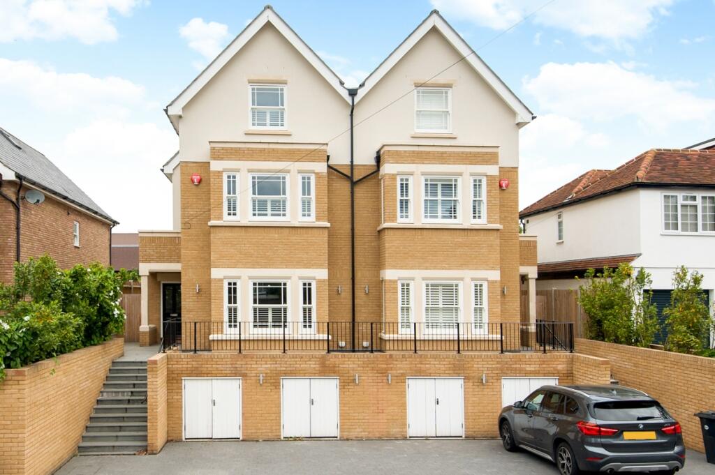 4 bed Semi Detached for rent in Weybridge. From Hamptons - Weybridge