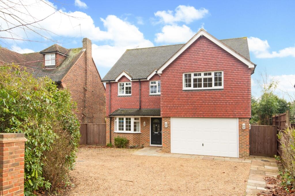 6 bed Detached for rent in Walton-on-Thames. From Hamptons - Weybridge 6 bed Detached for rent in Walton-on-Thames. From Hamptons - Weybridge