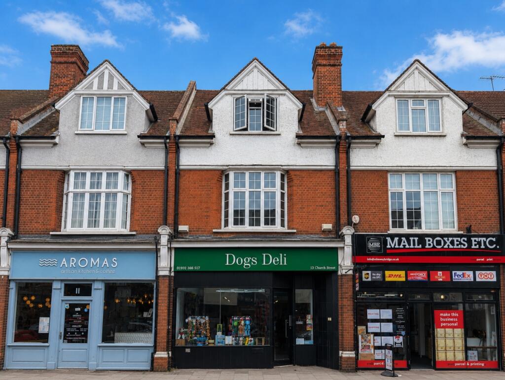 3 bed Apartment for rent in Weybridge. From Hamptons - Weybridge