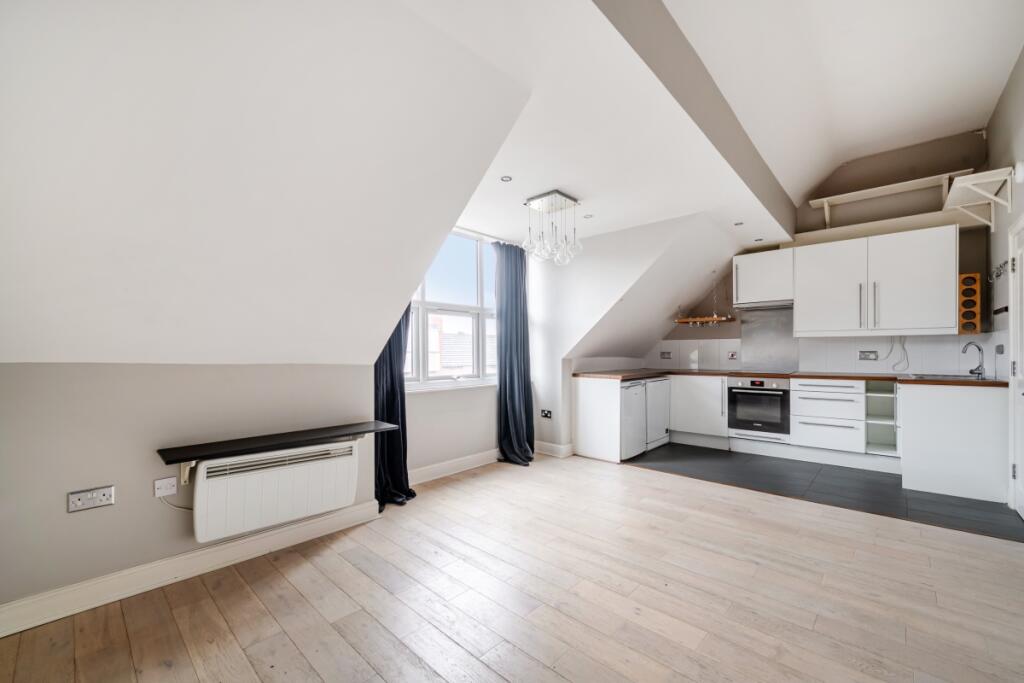 1 bed Apartment for rent in Weybridge. From Hamptons - Weybridge