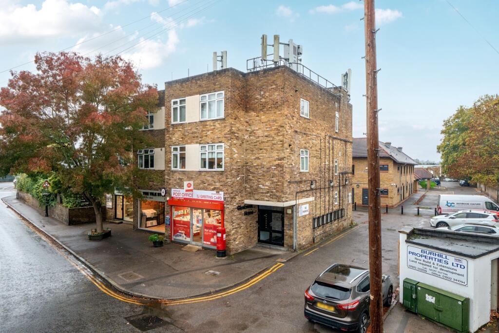 2 bed Apartment for rent in Burwood Park. From Hamptons - Weybridge