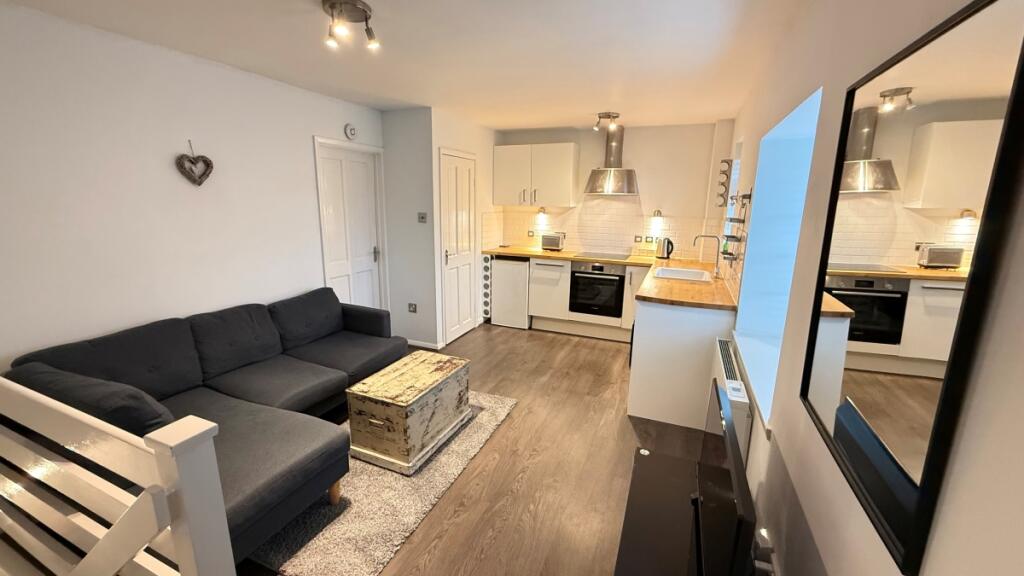 1 bed Annexe for rent in Weybridge. From Hamptons - Weybridge 1 bed Annexe for rent in Weybridge. From Hamptons - Weybridge