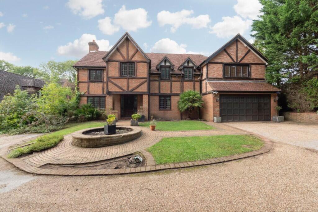 5 bed Detached for rent in Radlett. From Martin Allsuch - Elstree - Sales