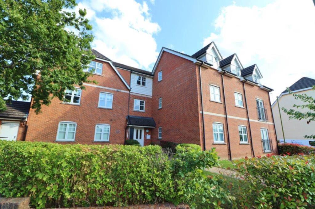 2 bed Apartment for rent in Borehamwood. From Martin Allsuch - Elstree - Sales