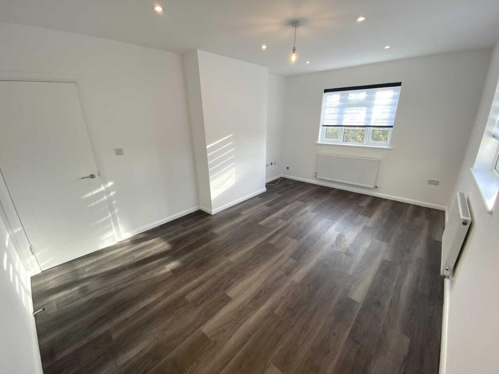 2 bed 1st Floor Flat for rent in Stanmore. From Martin Allsuch - Elstree - Sales