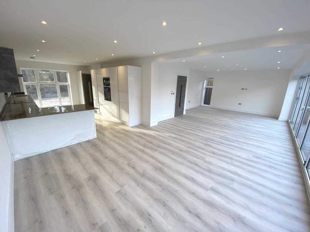 5 bed Detached for rent in Goff's Oak. From Martin Allsuch - Elstree - Sales 5 bed Detached for rent in Goff's Oak. From Martin Allsuch - Elstree - Sales