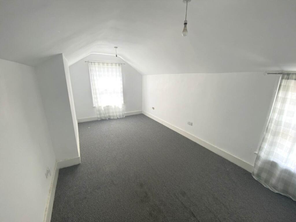 1 bed 1st Floor Flat for rent in Radlett. From Martin Allsuch - Elstree - Sales 1 bed 1st Floor Flat for rent in Radlett. From Martin Allsuch - Elstree - Sales