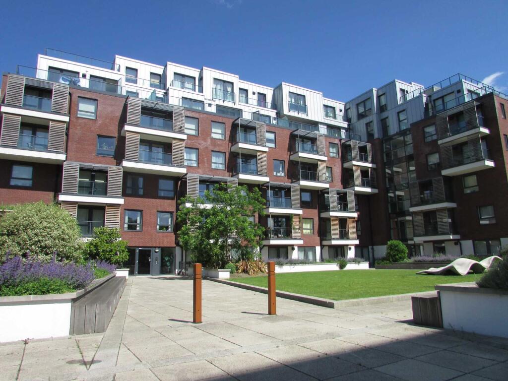 1 bed 1st Floor Flat for rent in Elstree. From Martin Allsuch - Elstree - Sales