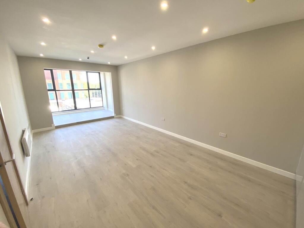 2 bed 1st Floor Flat for rent in Borehamwood. From Martin Allsuch - Elstree - Sales