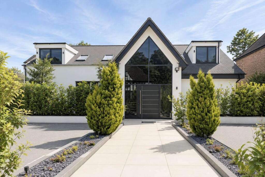 6 bed Detached for rent in Borehamwood. From Martin Allsuch - Elstree - Sales 6 bed Detached for rent in Borehamwood. From Martin Allsuch - Elstree - Sales