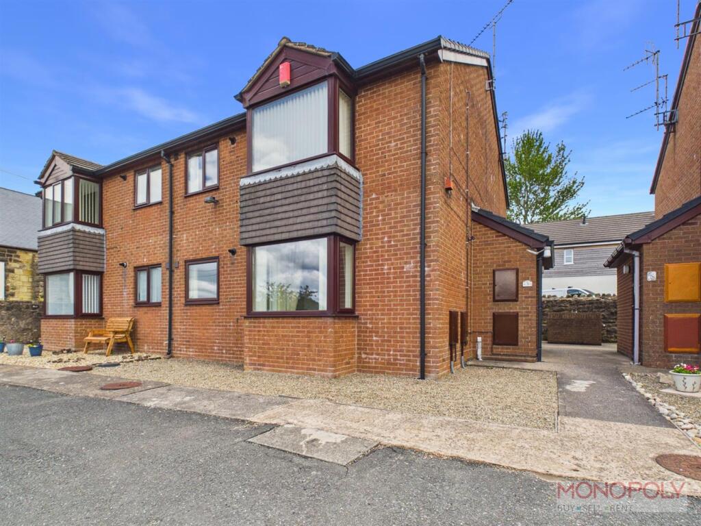 2 bed 1st Floor Flat for rent in Coedpoeth. From Monopoly Estate Agents - Rossett