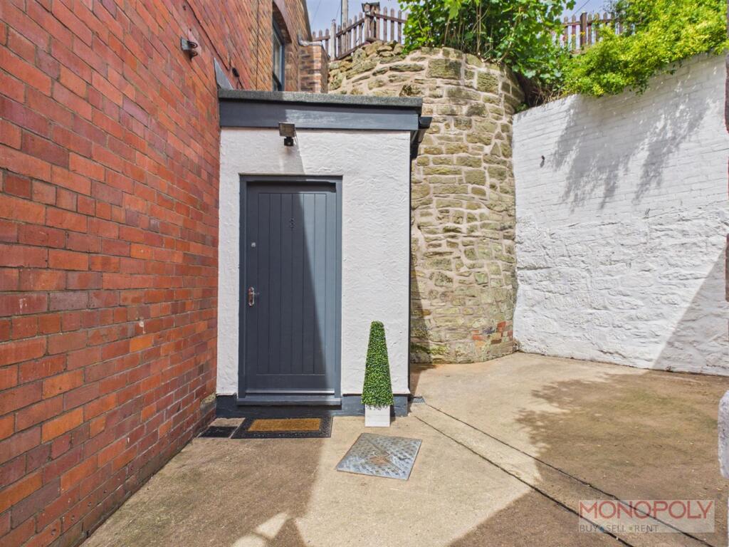 1 bed 1st Floor Flat for rent in Cefn-bychan. From Monopoly Estate Agents - Rossett 1 bed 1st Floor Flat for rent in Cefn-bychan. From Monopoly Estate Agents - Rossett