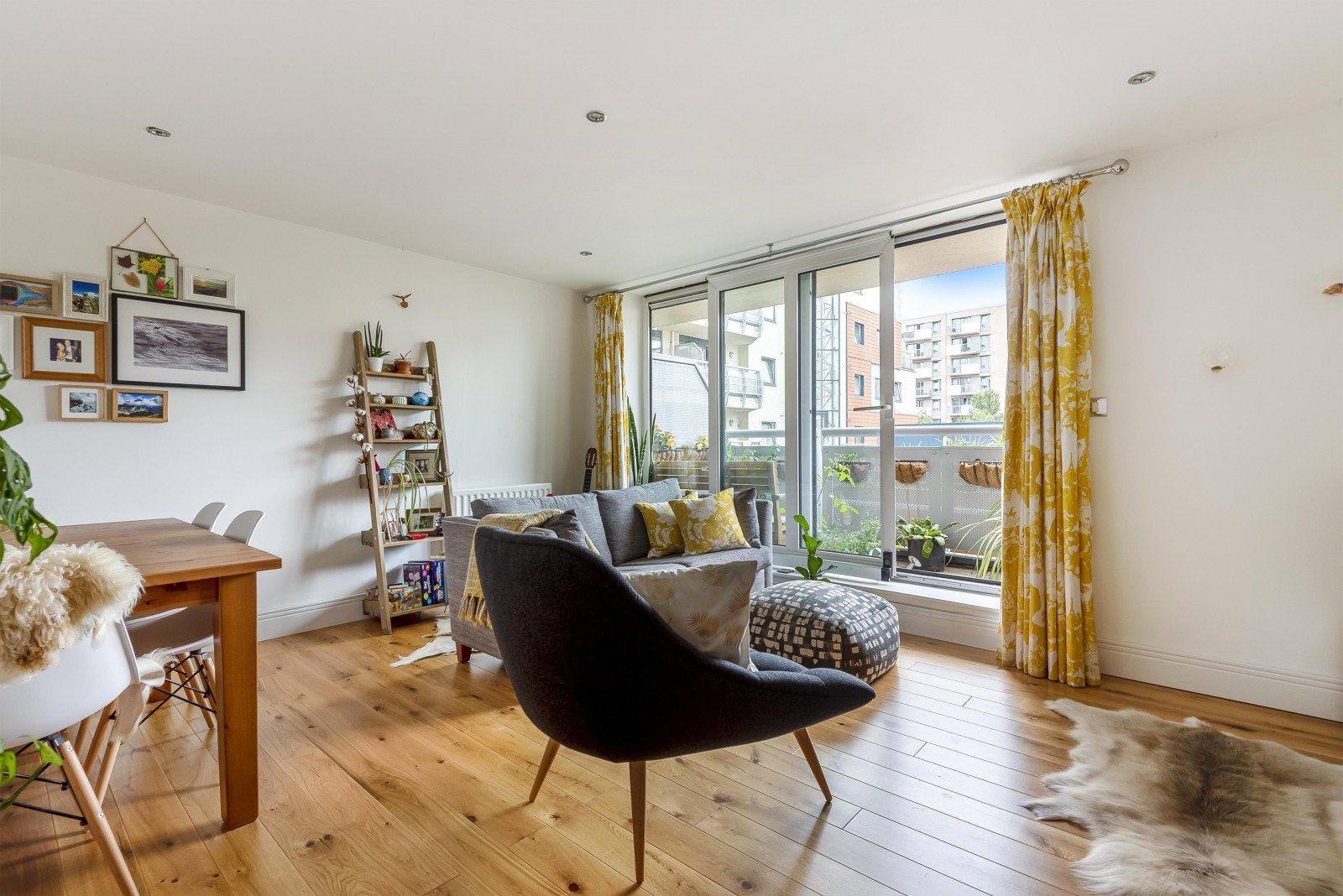 1 bed 1st Floor Flat for rent in Woolwich. From Henry Wiltshire - Royal Docks