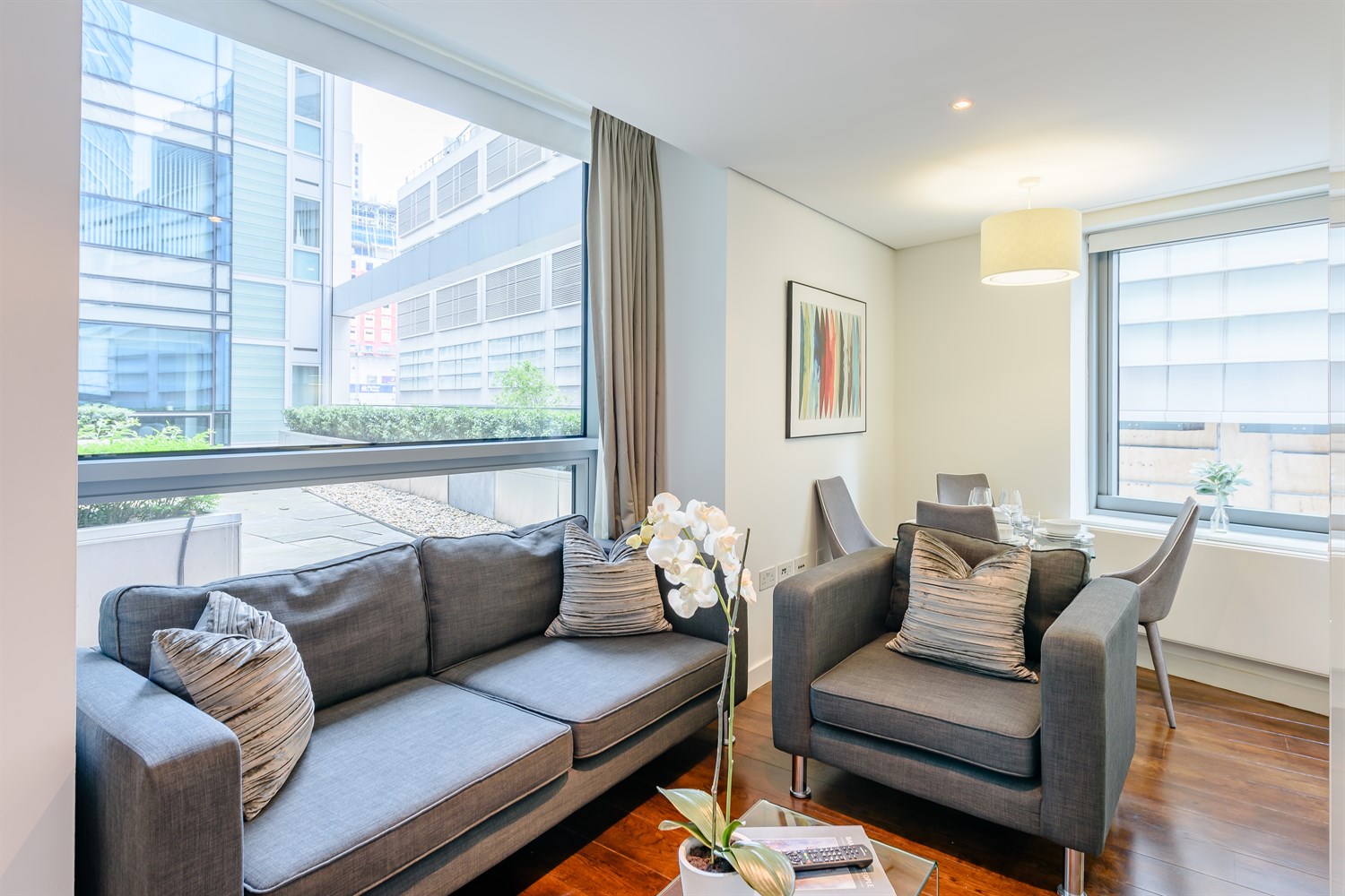 3 bed Apartment for rent in London. From Henry Wiltshire - Hayes and Harlington