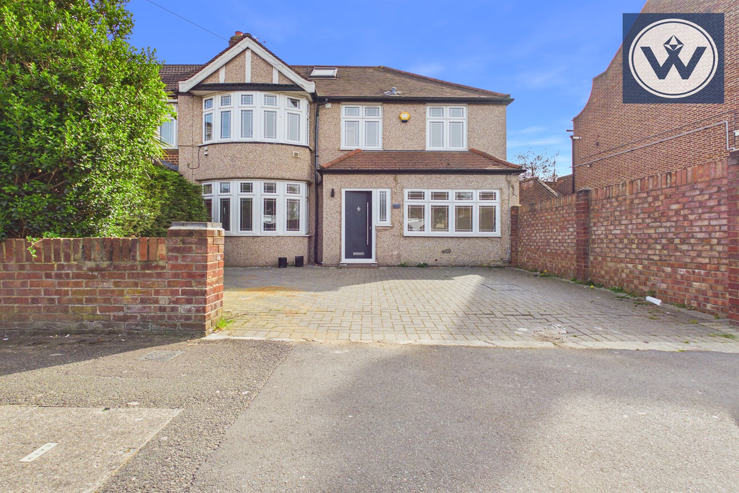 6 bed Semi Detached for rent in Hayes. From Henry Wiltshire - Hayes and Harlington