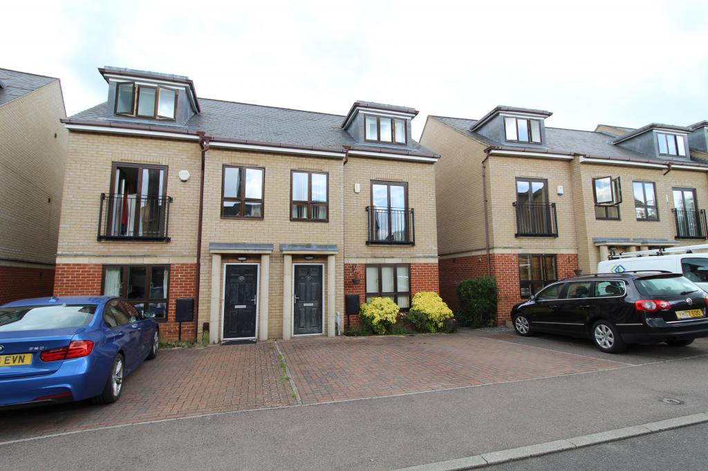 4 bed Town House for rent in Cambridge. From Alexander Greens Property Services