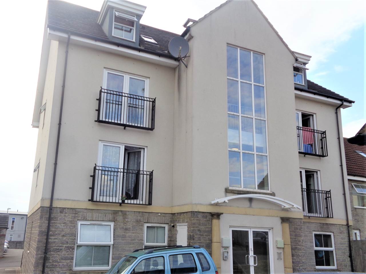 2 bed Flat for rent in Two Mile Hill. From Property Wise