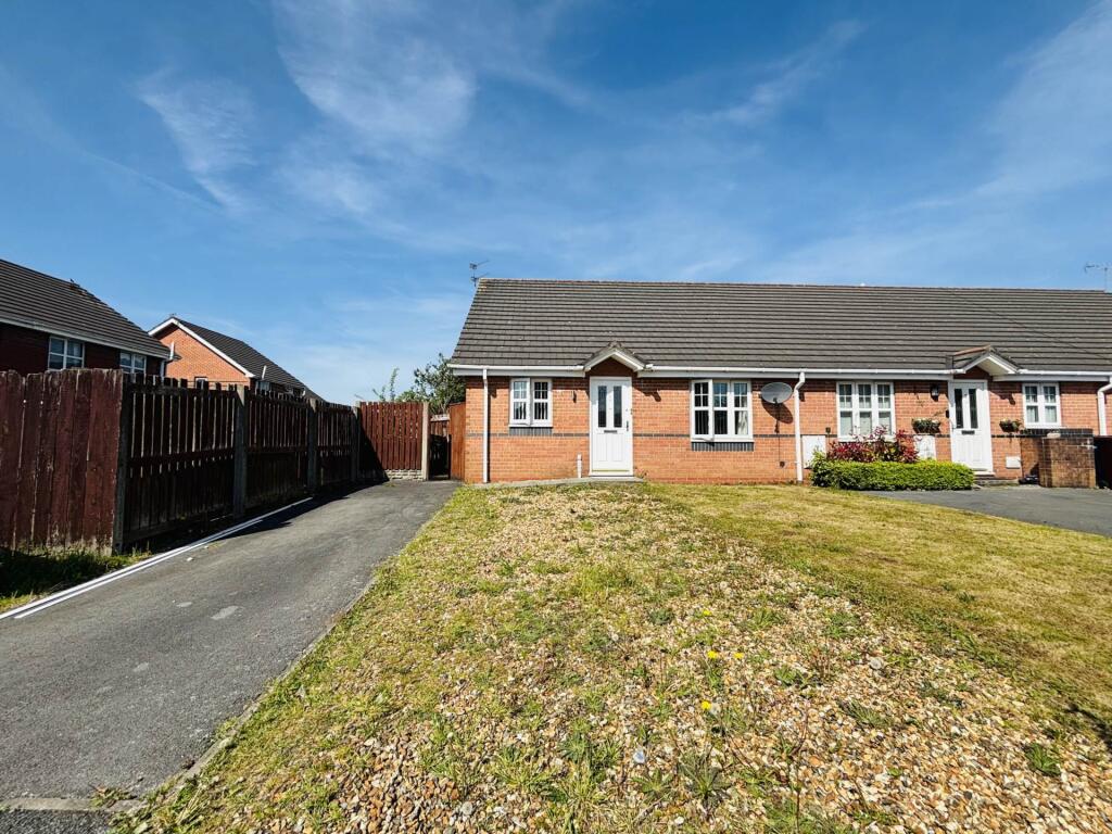 2 bed Semi-detached bungalow for rent in Kirkby. From Greenbank Property Services 2 bed Semi-detached bungalow for rent in Kirkby. From Greenbank Property Services