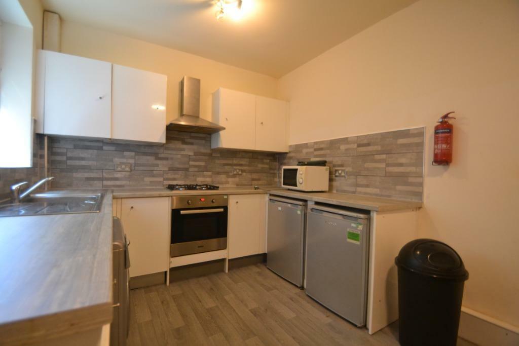 3 bed Mid Terraced House for rent in Manchester. From Nicholas Humphreys - Manchester 3 bed Mid Terraced House for rent in Manchester. From Nicholas Humphreys - Manchester