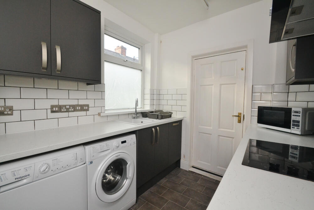 3 bed Mid Terraced House for rent in Salford. From Nicholas Humphreys - Manchester