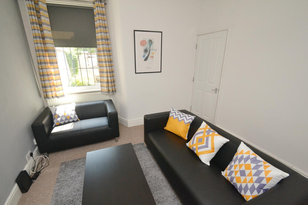 4 bed Mid Terraced House for rent in Manchester. From Nicholas Humphreys - Manchester 4 bed Mid Terraced House for rent in Manchester. From Nicholas Humphreys - Manchester