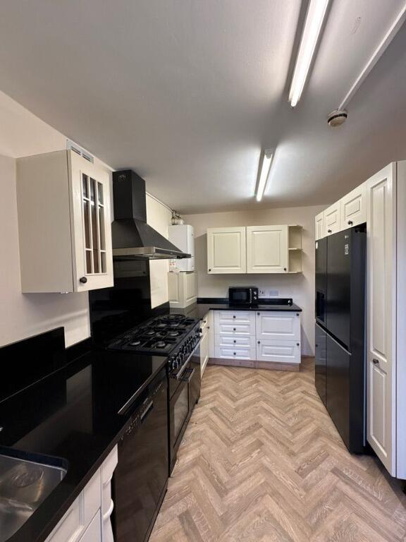 7 bed Semi Detached for rent in Stockport. From Nicholas Humphreys - Manchester 7 bed Semi Detached for rent in Stockport. From Nicholas Humphreys - Manchester